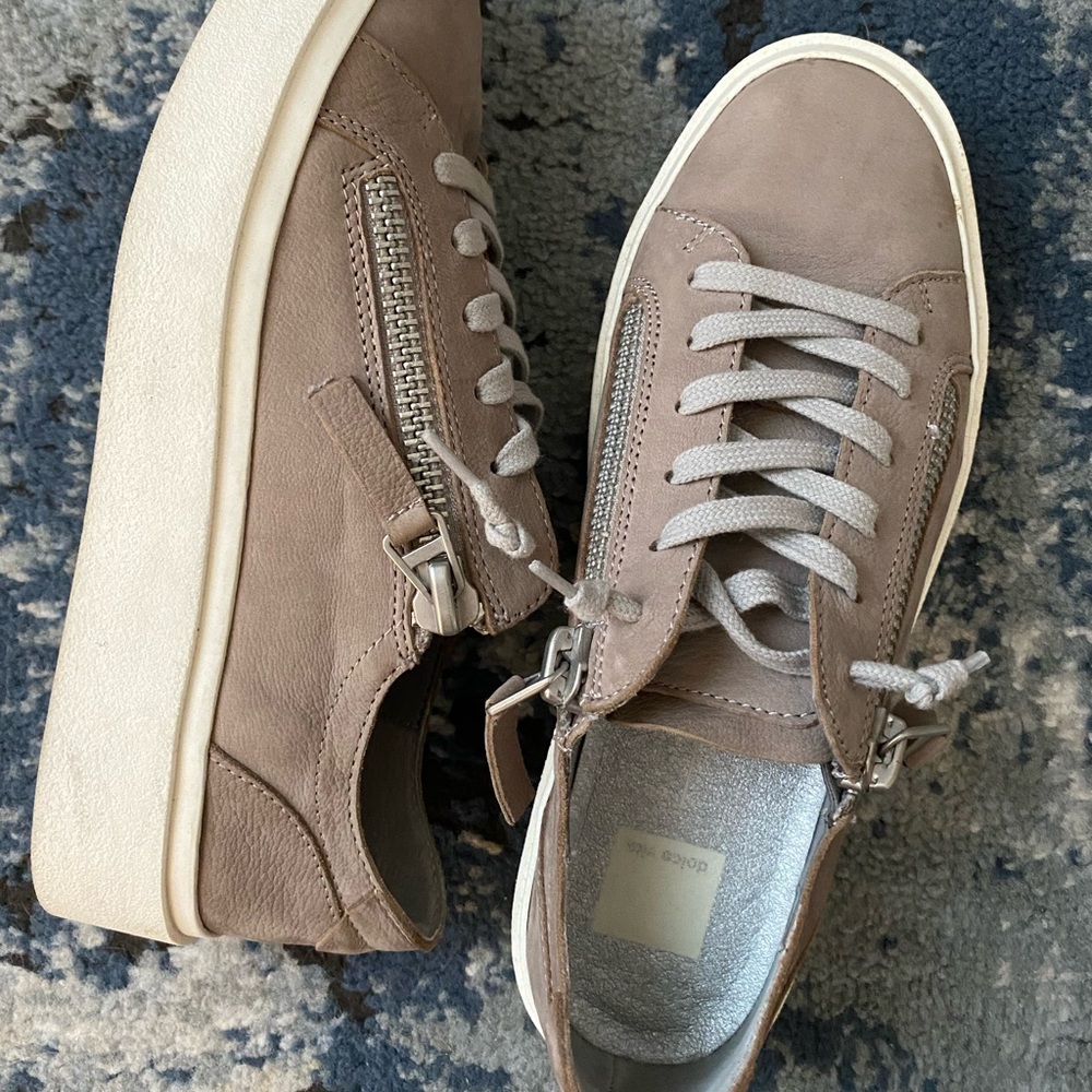 Dolce Vita Sneakers